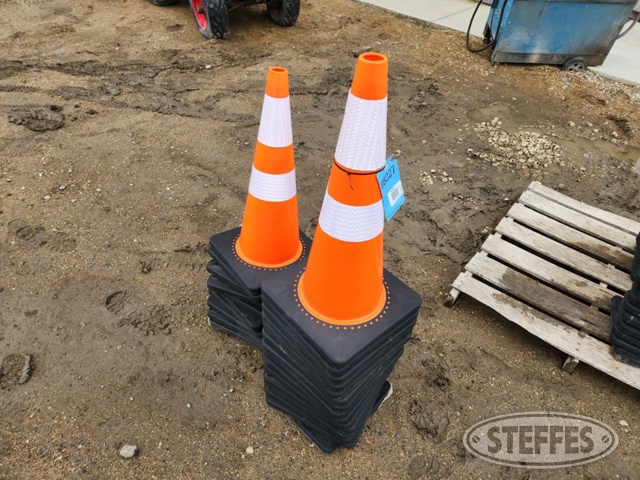 (25) Traffic safety cones